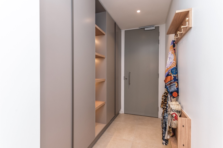 1 Bedroom Property for Sale in Green Point Western Cape